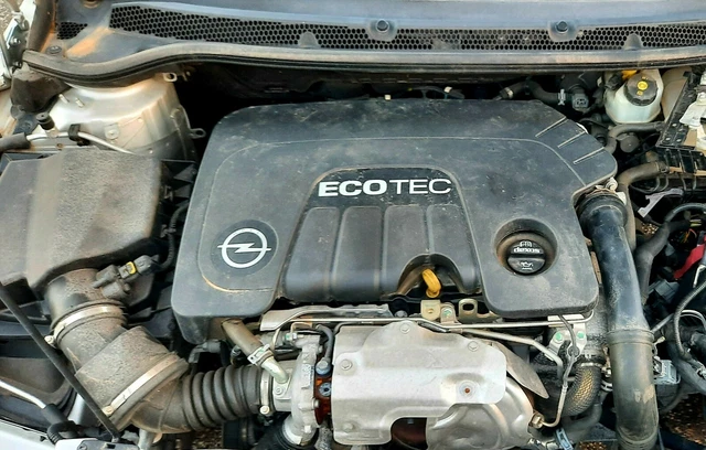 Telecamera Posteriore Per Opel Adam, Astra, Corsa, Insignia, Vivaro E Zafira, Kit Completo Con Visione A 120°, Risoluzione 728x512, Compatibilità 2001-2019