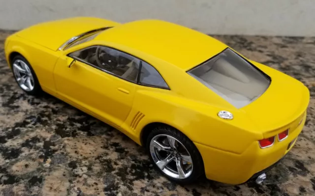 1/25th AMT 2006 Chevy Camaro Concept plastic car model  - BUILT/PAINTED 3