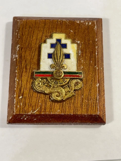 INSIGNE LEGION 13eme DBLE DJIBOUTI ESCADRON RECO DISSOUS / DRAGO PARIS R 82 Item 8318230
