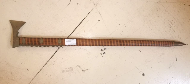 Mont-Saint-Aubert : traditionnelle marche à bâton Mont-Saint-Aubert : traditionnelle marche à bâton