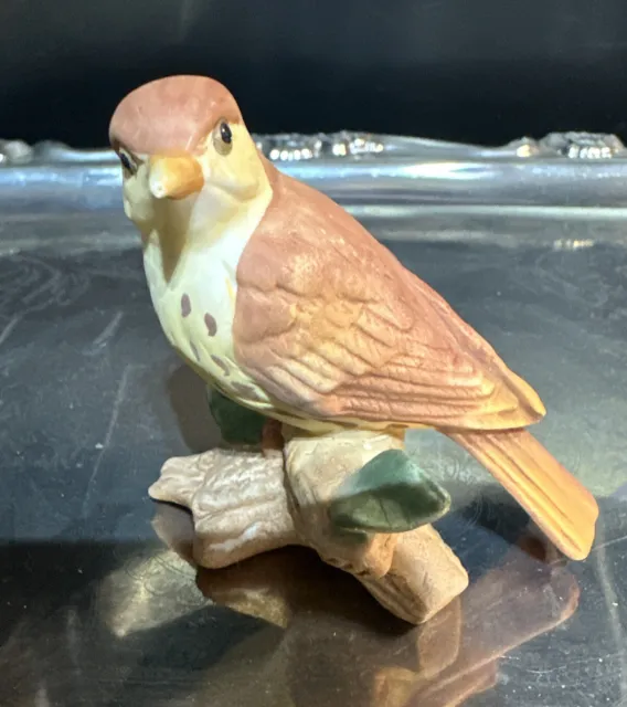 Vintage Lefton ? Hand Painted Ceramic Sparrow Bird Figurine 3”