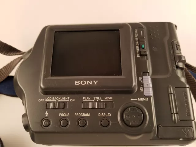 Appareil photo fixe numérique Sony FD Mavica double média (2,0 mégapixels vintage 3