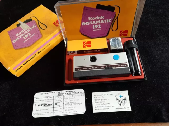 Kodak instamatic 192 Camera en boîte avec Magicube extender