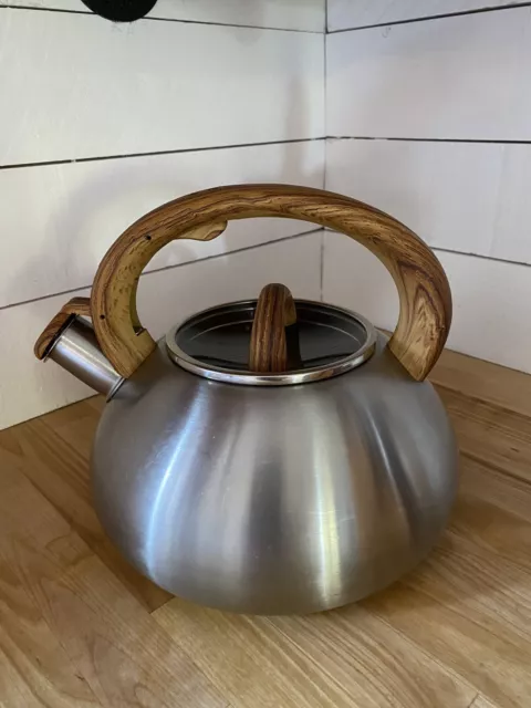 Brandani 53112 Olive Teapot Cast Iron with Stainless