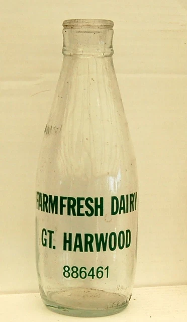milk bottle : lovely old Farmfresh Dairy of Gt. Harwood