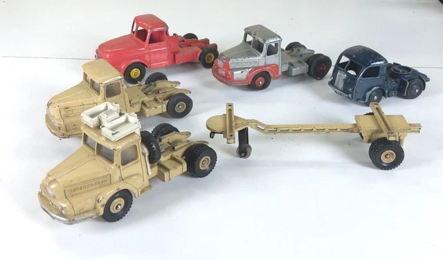 Dinky Toys - Saviem Goelette Trafic SB2 van - ref 571 - envoi