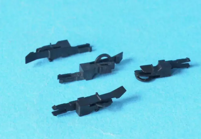 HORNBY R8220 CLOSE COUPLINGS x 4 NEM for LOCOS, COACHES and WAGONS X10626 NEW