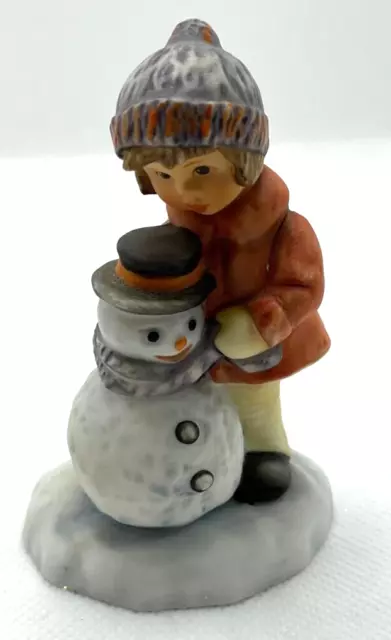 Goebel 2001 Berta Hummel, A Gift for Snowman Figurine BH 92/P