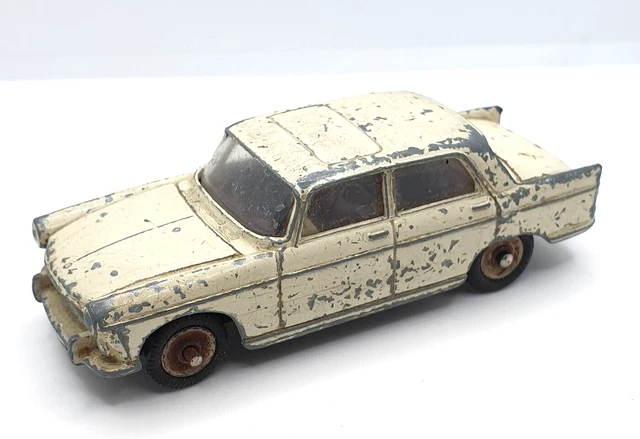 DINKY TOYS - 404 PEUGEOT  - 553 -   MECCANO France