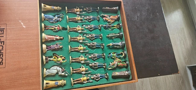 JEU D'ÉCHEC FIGURINES Mokarex complet avec notice. Années 60. Voir