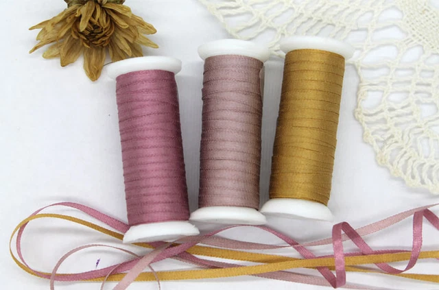 10 m Seidenbändchen zum Sticken, 2 mm breit, 100% Seide, auf Spule