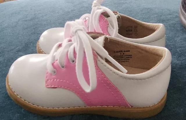 Footmates Girls Cheer 8408 RARE! Pink And White Saddle Shoes Size 7.5