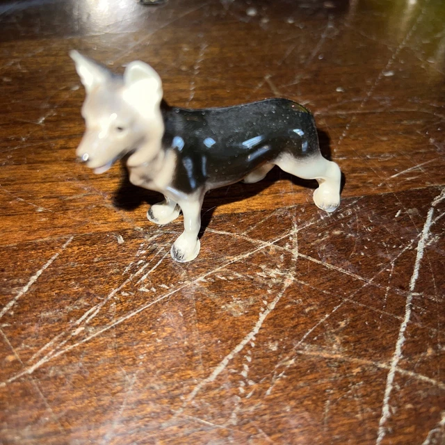 Hagen Renaker Figurine
