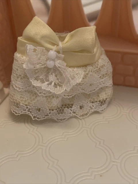 Sylvanian Families Spares wedding  bridesmaid white dress satin lace pearl bead