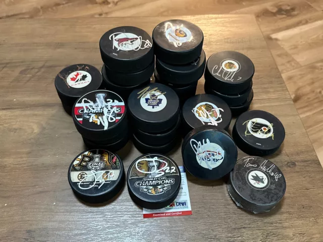 NHL Signed Logo Hockey Puck Champions ** Pick a  Player ** Autograph