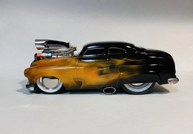 CUSTOM 1949 MERCURY 1/18 MUSCLE MACHINES Diecast With True