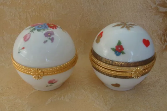 Pair of Created in Japan Especially For Estee Lauder WHITE LINEN Keepsake Boxes
