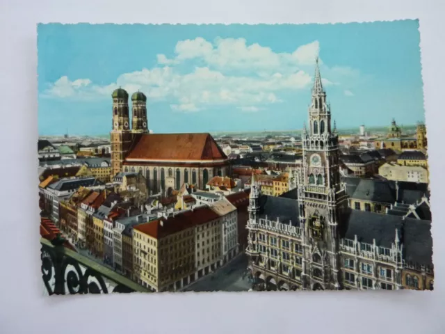 Alte Postkarte Ansichtskarte AK München Rathaus und Frauenkirche