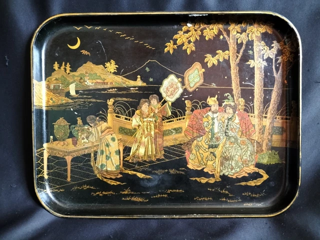 Plateau en carton bouilli noir à décor laqué or japonisant / Napoléon III XIXe