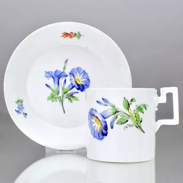 Meissen um 1800: Zylindertasse mit Blumen, Tasse, Kaffeetasse, Marcolini, Winde