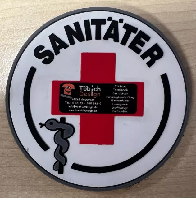 Gummi Rubber 3D Emblem Patch Sanitäter DRK Fachkraftabzeichen Sani Ärmelabzeiche