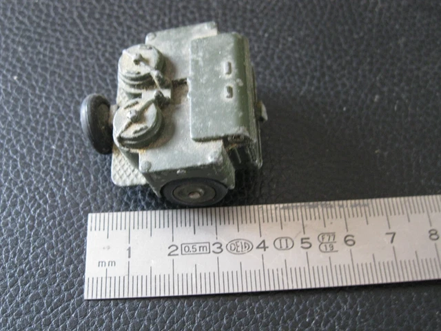 Dinky Toys – Véhicule Militaire Vert – France – Métal (Occasion)