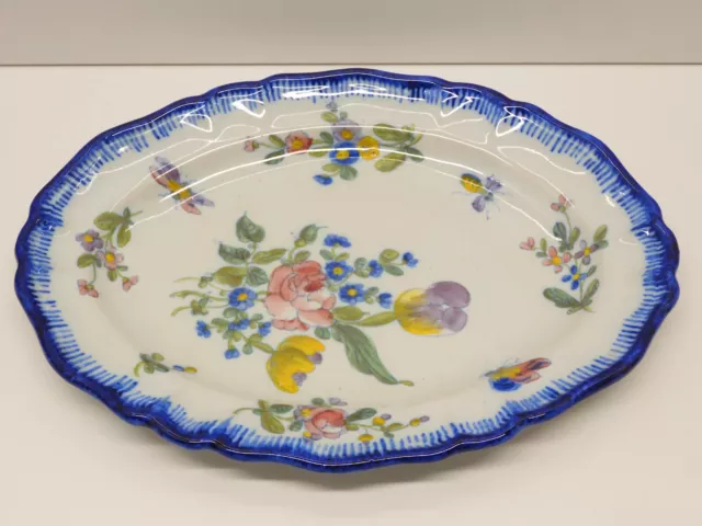 -TRES JOLI PLAT FAÏENCE D'ANGOULEME signé en Bleu P A P décor Fleurs Papillons