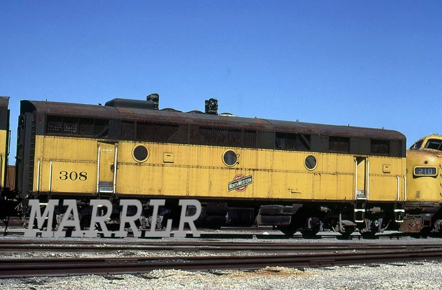RR Print-CHICAGO & NORTH WESTERN CNW 308 at Des Moines Ia 10/4/1983