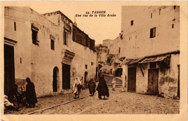 CPA AK MAROC TANGER - Une rue de la Ville arabe (219631)