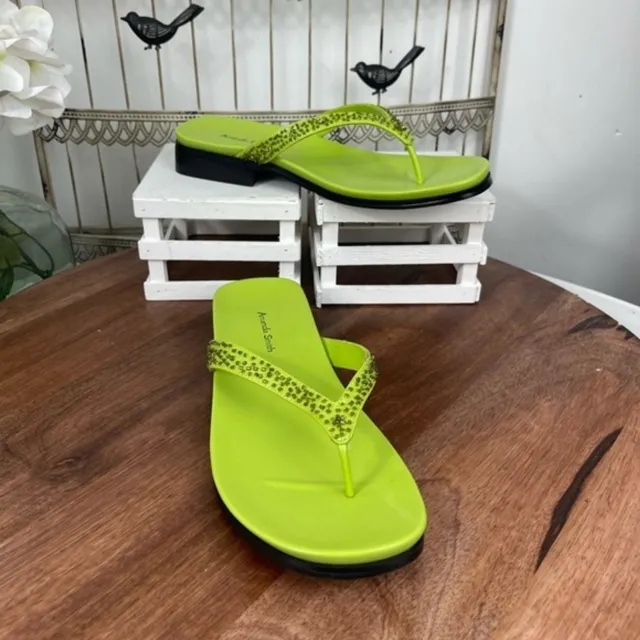 Amanda Smith Tootsie Womens Slide Thong Sandals size 8M. (DISPLAY SHOES)