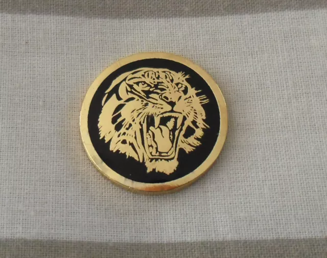 1  only GOLDEN TIGER  GOLF BALL MARKER - Very Nice High Quality ENAMEL Item