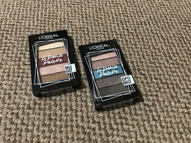 Tavolozza Per Dipingere Con 24 Pozzi E 24 Pennelli - Per Acquerelli, Acrilico, Guazzo E Olio