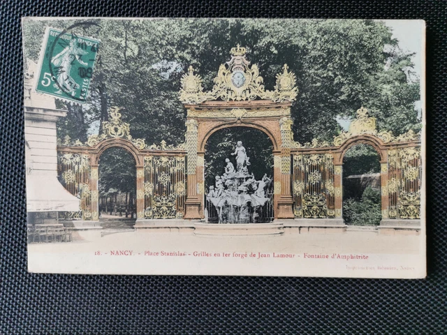 CPA 54 NANCY - Place Stanislas - Jean Lamour Wrought Iron Grids - Fountain