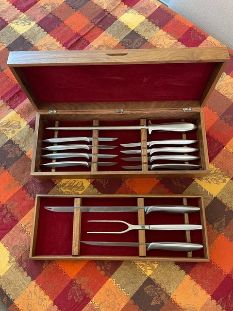 VINTAGE GERBER LEGENDARY BLADES CARVING SET + 8 STEAK KNIVES in WALNUT CASE