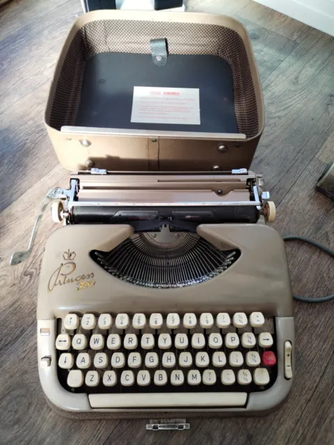 Máquina de escribir portátil vintage década de 1950 Princess 300 con estuche de transporte original