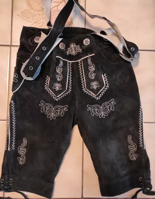 M/044 Kinder Trachten Lederhose, kurz mit Träger Echtes Leder velours Gr.116