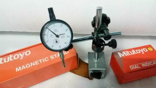 Mitutoyo Magnetic Base 7011S-10 With Mitutoyo Dial Indicator 2046S