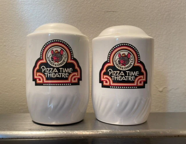 Showbiz Pizza Place Chuck E Cheese Pizza Time Theatre Salt And Pepper