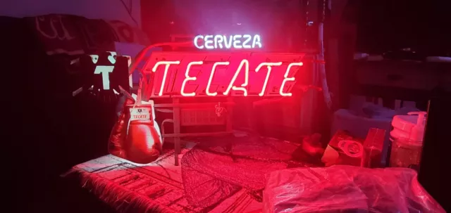 TECATE BEER NEON LIGHTED SIGN MAN CAVE BAR SIGN rare boxing gloves beer 28x17