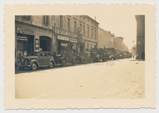 Foto Elbing  Konvoi Wehrmacht PKW- LKW-Truck   2.WK (4248)