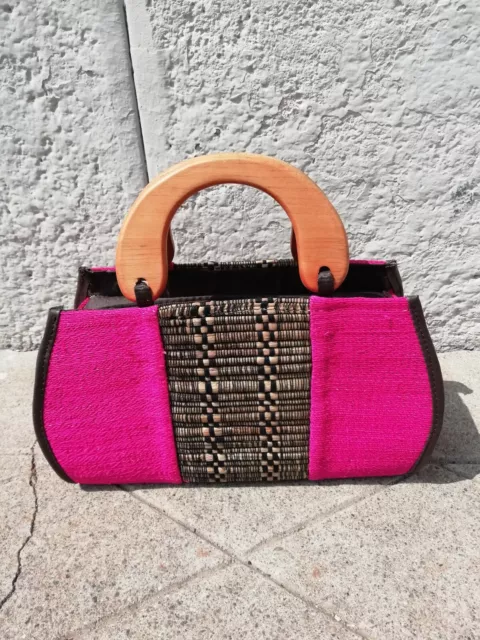 BORSA RIGIDA A MANO PAGLIA STOFFA. ROSA FUCSIA. MISURA cm