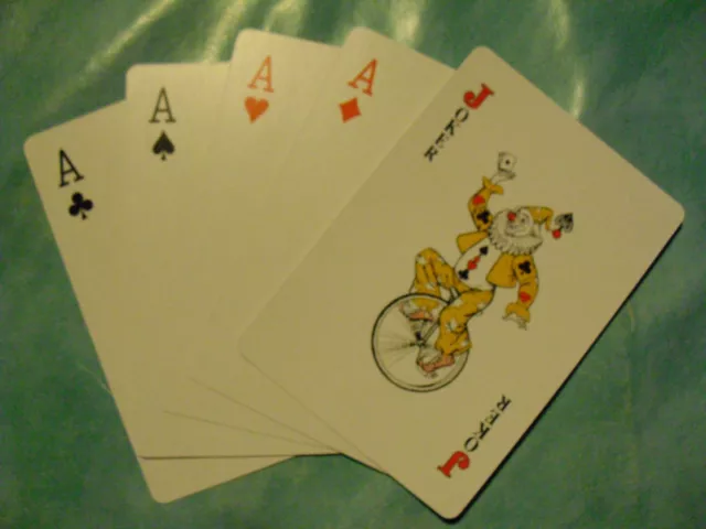 XXL Kartenspiel  mit 54 extragroßen Spielkarten  Rommé Poker Canasta Skat - B420