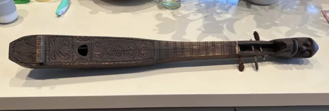Rare Vintage Papua New Guinea PNG Carved Musical Instrument