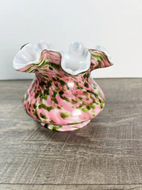 Fenton Cased Art Glass Vasa Murrhina Pink & Green Ruffle Top Vase Adventurine