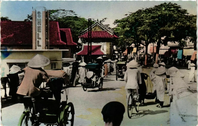 CPA AK Hue Une vue du quartier commercial VIETNAM-INDOCHINA (841195)