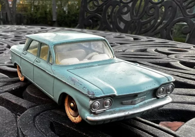 Dinky Toys 552 - Chevrolet Corvair