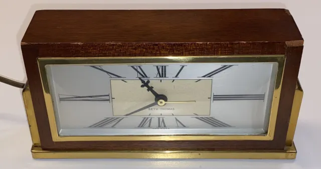 Vintage Seth Thomas Desk/Mantle Clock Plug In Baxter-E Model E209-000 Working