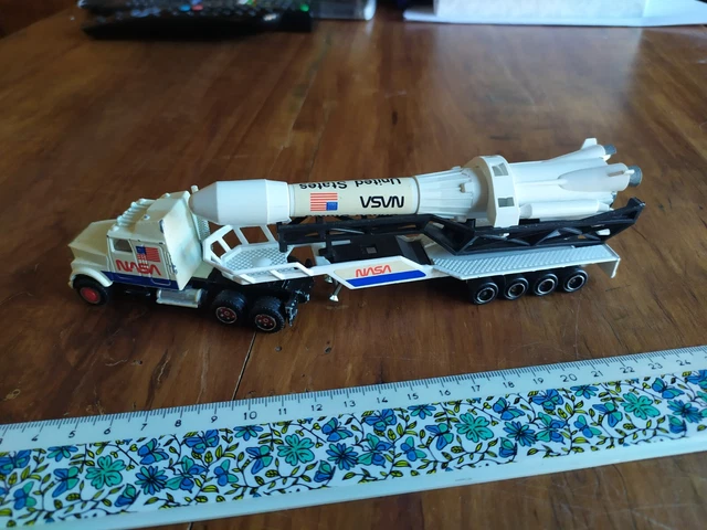 Majorette camion blanc et roquette space 3000, 1/87e