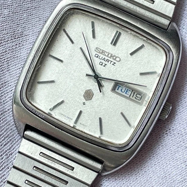 Montre Femme Vintage Seiko Quartz En Or - Boîtier Acier, Bracelet Extensible - Occasion