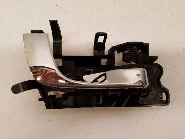 Passenger Right Front Interior Door Handle Fits 04 05 Cadillac SRX OEM